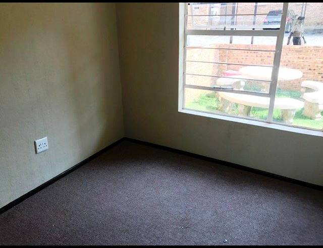 2 BEDROOM APARTMENT FOR SALE IN HONEYDEW